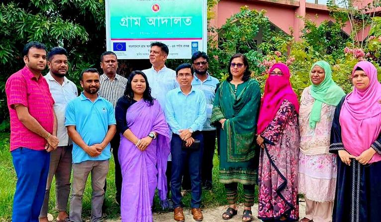 গৌরনদীতে নারীর ক্ষমতায়নে উঠান বৈঠক অনুষ্ঠিত