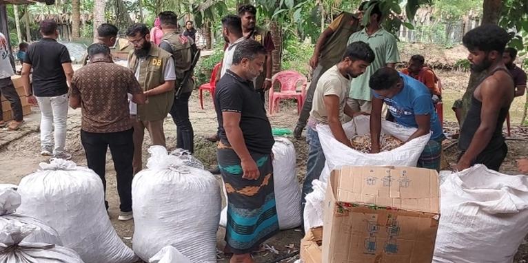 মোরেলগঞ্জে ১০ লাখ শলাকা নকল সিগারেট জব্দ