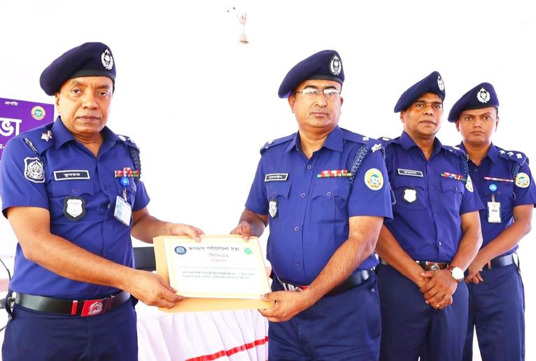 বরগুনার শ্রেষ্ঠ ওসি আমতলী থানার হাচনাইন পারভেজ