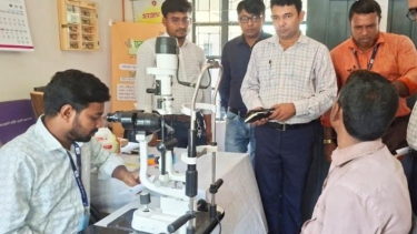 বরগুনায় বিনামূল্যে চক্ষু পরীক্ষা ও ছানি শনাক্তকরণ ক্যাম্প অনুষ্ঠিত