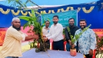 জলবায়ু পরিবর্তন মোকাবিলায় চরফ্যাশনে প্রান্তিক জনগোষ্ঠী ও শিক্ষার্থীদের মাঝে বিনামূল্যে চারা বিতরণ