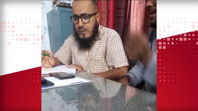 উন্নয়ন কাজে ১০ শতাংশ কমিশন দাবির অভিযোগ, দুমকির ইউপি সচিবের বিরুদ্ধে সমালোচনা