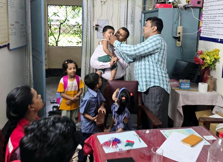 বাবুগঞ্জে জাতীয় ভিটামিন ‘এ’ প্লাস ক্যাম্পেইনের উদ্বোধন