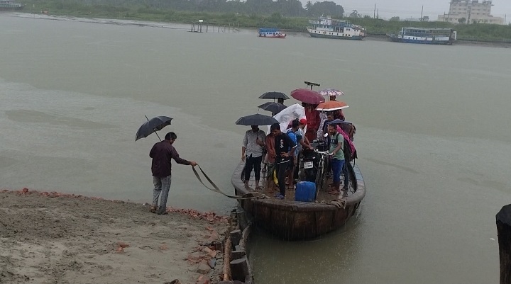 নিম্নচাপে পরিণত লঘুচাপ, মোংলা বন্দরে ৩ নম্বর সতর্ক সংকেত বহাল