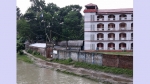 নাজিরপুরে নদীভাঙনের ঝুঁকিতে গাওখালী স্কুল-সংলগ্ন সড়ক, দুর্ভোগে হাজারো মানুষ