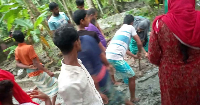 আগৈলঝাড়ায় নারীকে বোন সাজিয়ে জমি বিক্রির অভিযোগ