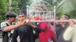 চরফ্যাশনে ট্রলির ধাক্কায় মাদ্রাসাছাত্রী নিহত, মরদেহ কাঁধে নিয়ে সহপাঠীদের বিক্ষোভ