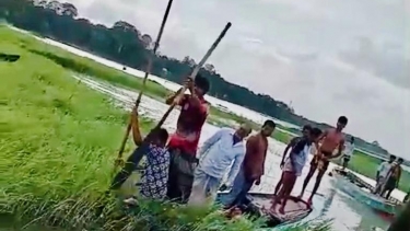 মৎস্য বিভাগের অভিযানে হামলা, জব্দ করা জাল ছিনিয়ে নেওয়ার অভিযোগ