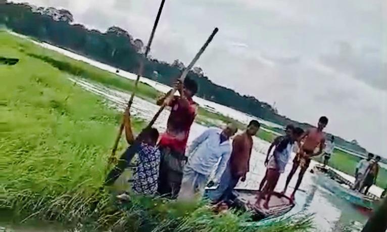মৎস্য বিভাগের অভিযানে হামলা, জব্দ করা জাল ছিনিয়ে নেওয়ার অভিযোগ