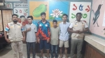 বরিশালে কথিত কিশোর গ্যাংয়ের প্রধানসহ চারজন আটক