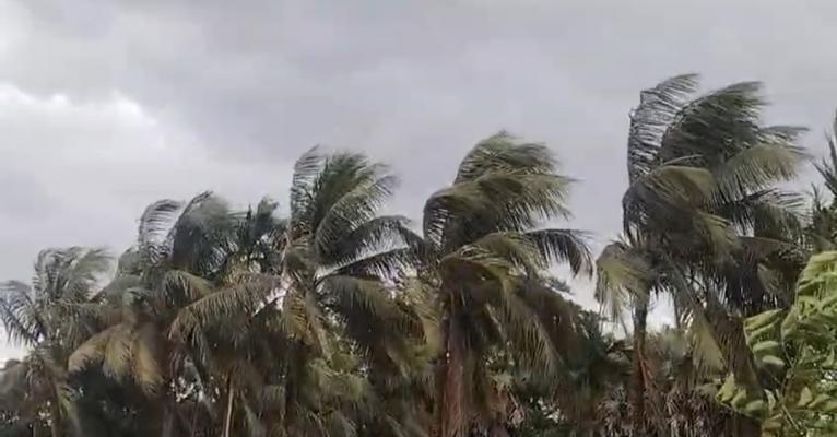 লঘুচাপের প্রভাবে উত্তাল বঙ্গোপসাগর, পায়রা বন্দরে ৩ নম্বর সতর্ক সংকেত