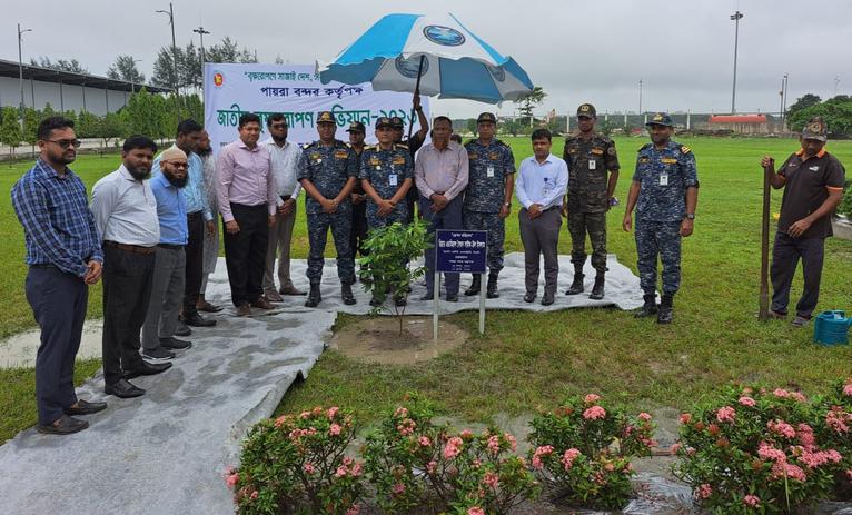 পায়রা সমুদ্রবন্দরে ৩০ হাজার বৃক্ষরোপণ কর্মসূচির উদ্বোধন