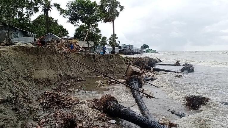 কুয়াকাটা সৈকত রক্ষার স্থায়ী প্রকল্প অনিশ্চিত, বাড়ছে ভাঙনের ঝুঁকি