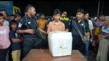 রামপালে ১৫ কেজি গাঁজাসহ যুবক আটক