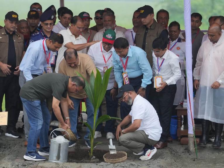 আগামী পাঁচ বছরে দেশে ২৫ কোটি গাছ লাগানো হবে: প্রধানমন্ত্রী