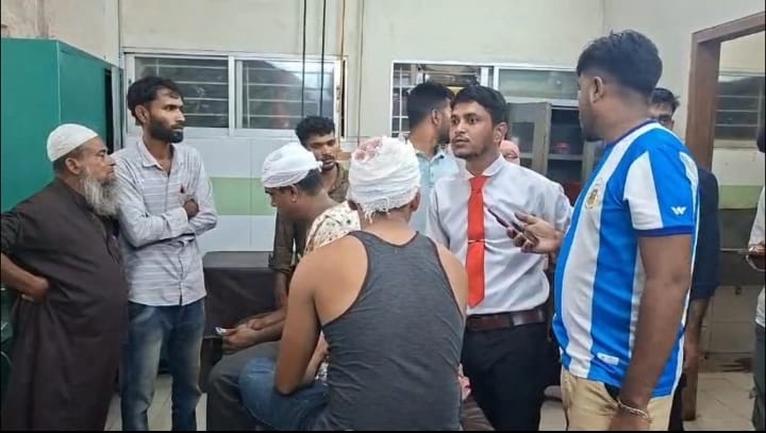 বাগেরহাট আদালত ভবনের ছাদের পলেস্তারা ধসে আহত ৫ বিচারপ্রার্থী