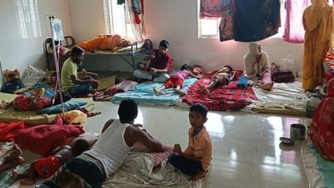 আমতলীতে হামের প্রাদুর্ভাব, হাসপাতালে অ্যান্টিবায়োটিক ও ডিএনএস স্যালাইনের সংকট