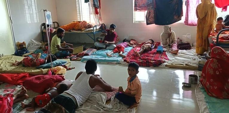 আমতলীতে হামের প্রাদুর্ভাব, হাসপাতালে অ্যান্টিবায়োটিক ও ডিএনএস স্যালাইনের সংকট