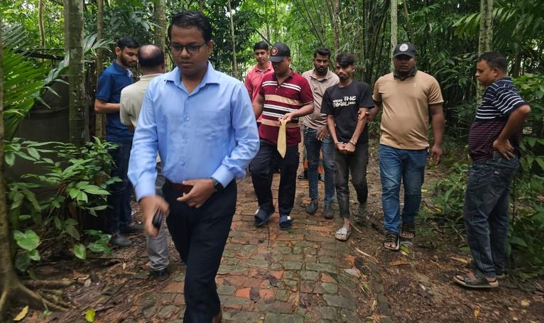 গৌরনদীতে মাদকবিরোধী অভিযানে মাদকসেবীর কারাদণ্ড, ডিভিআর জব্দ