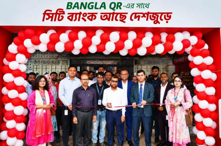 খুলনায় বাংলা কিউআর নিয়ে সচেতনতামূলক ক্যাম্পেইন