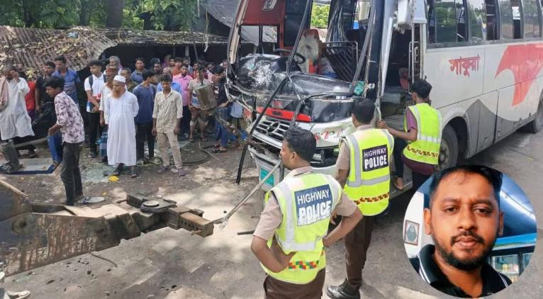 গৌরনদীতে বাস-তেলবাহী লরির মুখোমুখি সংঘর্ষে নিহত ১, আহত ৫