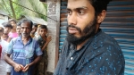 নাজিরপুরে জনতার হাতে দুই ডাকাত আটক, দেশীয় অস্ত্রসহ পুলিশে সোপর্দ