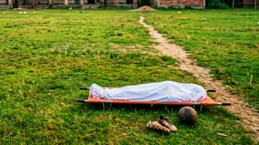 আগৈলঝাড়ায় ফুটবলের আঘাতে মাদ্রাসা ছাত্রের মৃত্যু