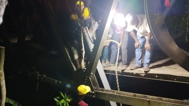 নেছারাবাদে বেইলি ব্রিজ দেবে স্বরূপকাঠি-বরিশাল সড়কে যান চলাচল বন্ধ