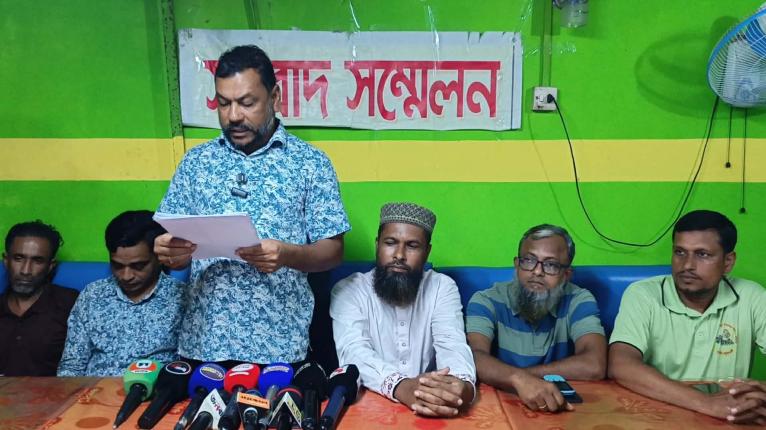 দুমকিতে যুবদলের কমিটি বাতিলের দাবিতে সংবাদ সম্মেলন