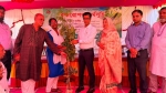 পিরোজপুরে ছাত্রীদের মাঝে গাছের চারা বিতরণ