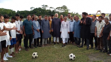 কোকো স্মরণে বাবুগঞ্জে ইউসুফ স্মৃতি ফুটবল টুর্নামেন্টের উদ্বোধন