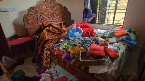 কলাপাড়ায় প্রবাসীর বাড়িতে দুর্ধর্ষ ডাকাতি, গুলিবিদ্ধসহ আহত ৩