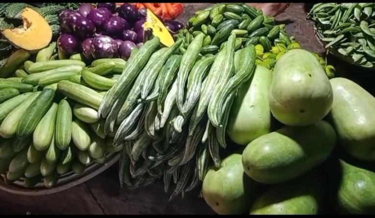 বরিশালে সবজির দাম বেড়েছে, কমেছে ডিমের দাম