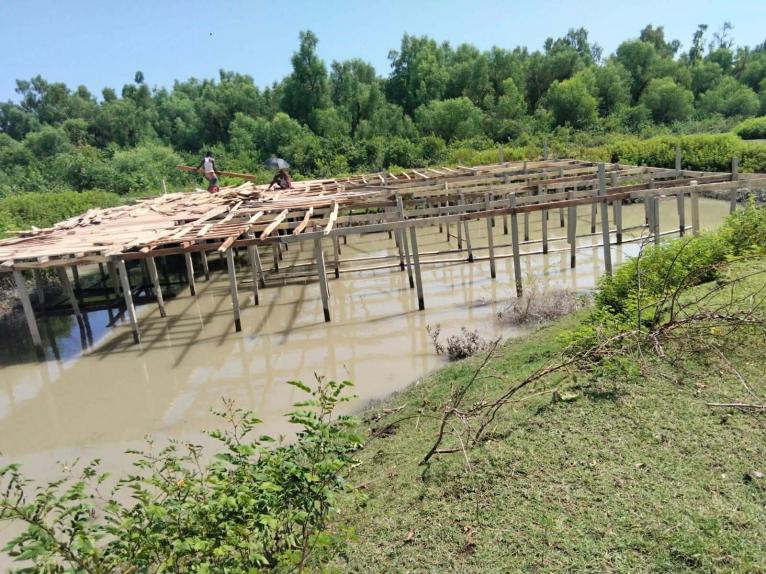 কলাপাড়ায় গঙ্গামতি সংরক্ষিত বন ঘেঁষে স্থাপনা নির্মাণ
