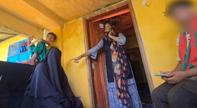 কলাপাড়ায় দুই নারীকে ঘিরে স্থানীয়দের মধ্যে চাঞ্চল্য