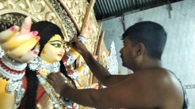 কলাপাড়ায় ১৭ মণ্ডপে দুর্গাপূজার প্রস্তুতি শেষ পর্যায়ে