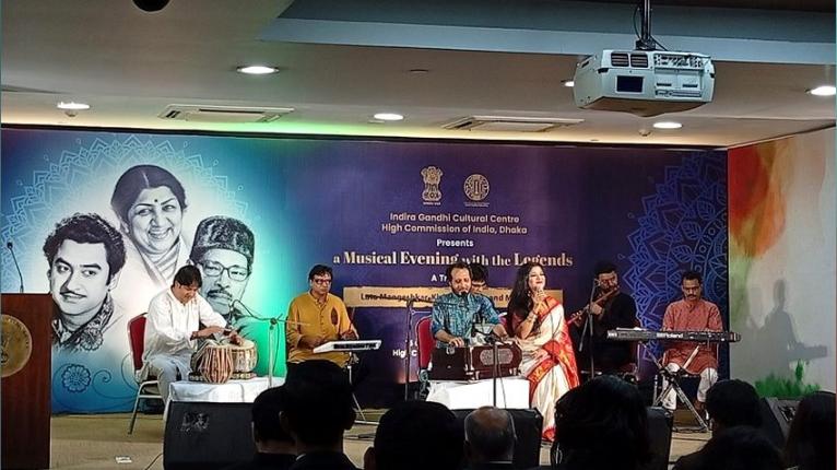 লতা-মান্না-কিশোরের কালজয়ী গানে সংগীত সন্ধ্যা