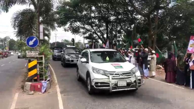 কড়া পুলিশি নিরাপত্তায় গোপালগঞ্জ পার হলো ১১ দলীয় জোটের লংমার্চ