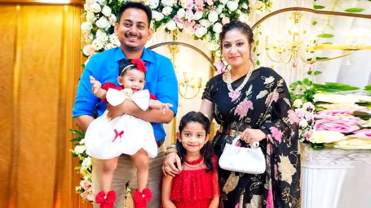 কক্সবাজারে রিসোর্টে আগুন : নিখোঁজ যশোরের দম্পতি ও দুই মেয়ে