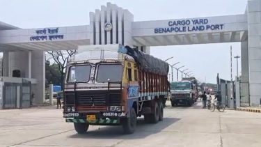 আট দিনের ছুটি শেষে বেনাপোল বন্দরে আমদানি-রপ্তানি শুরু