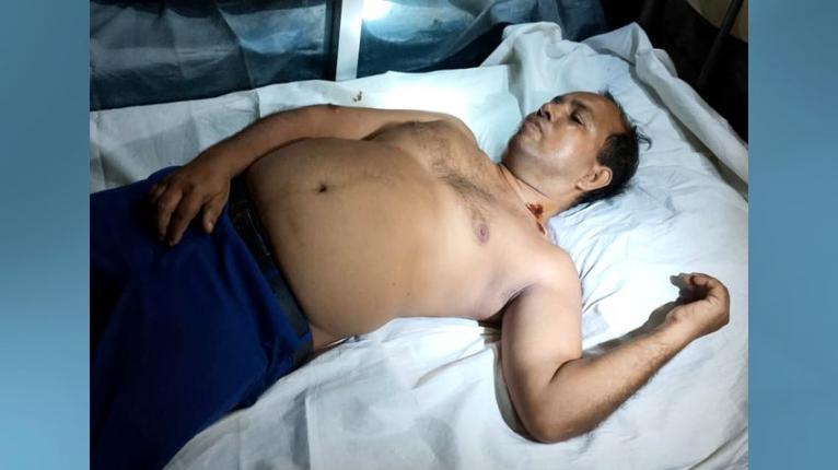 নাজিরপুরে জরিমানার জেরে কৃষি কর্মকর্তাকে পেটানোর অভিযোগ সার ব্যবসায়ীর বিরুদ্ধে