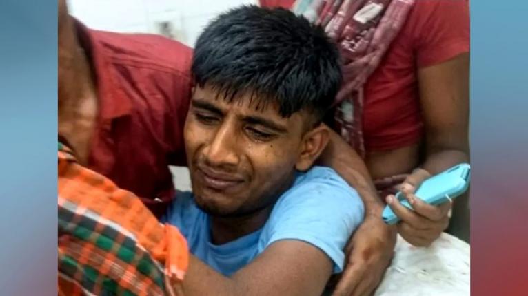 গলাচিপায় আতশবাজির বিস্ফোরণে কিশোরের হাতের পাঁচ আঙুল বিচ্ছিন্ন