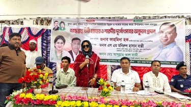 কয়রায় দুর্গোৎসবের অনুদানের চেক বিতরণ করলেন এমপি ফাহমিদা ও জেলা পরিষদ প্রশাসক