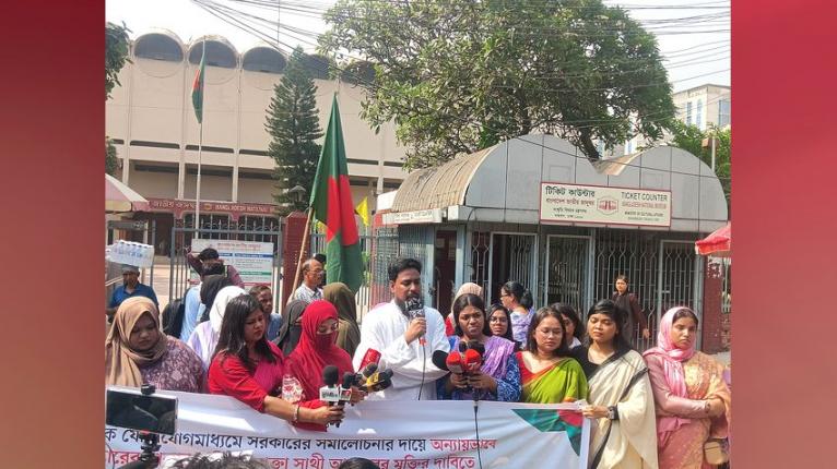 হতাশা প্রকাশের অধিকারও চাইতে হচ্ছে: আখতার হোসেন
