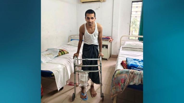 স্বামীকে হারানোর ২০ বছর পর একমাত্র ছেলেও পঙ্গু, দিশেহারা রানু বেগম