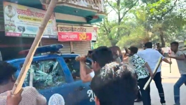 গোপালগঞ্জে যুবলীগ-ছাত্রলীগের মিছিল থেকে পুলিশের ওপর হামলা, আহত ৩