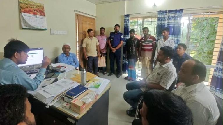 তজুমদ্দিনে নিষেধাজ্ঞা অমান্য করে ইলিশ শিকার, ৩ জেলের কারাদণ্ড